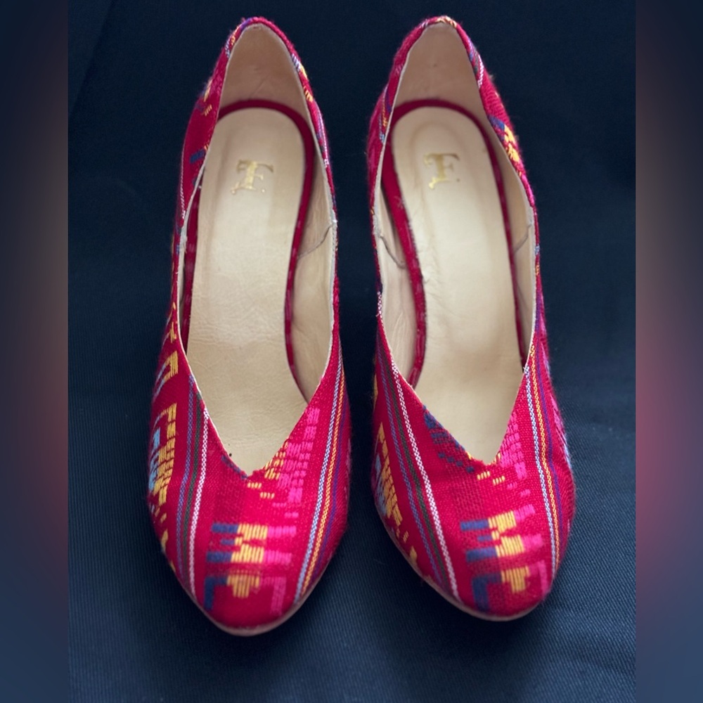 FIEL size 9.5 heels